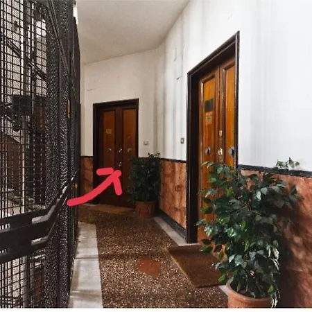St Peter House * Roma